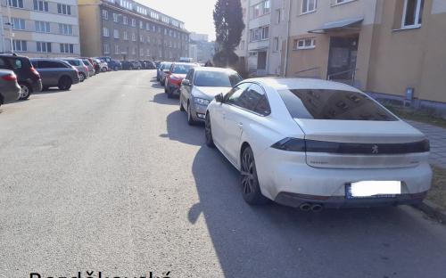 brezen_parkovani_bezdekovska1.jpg