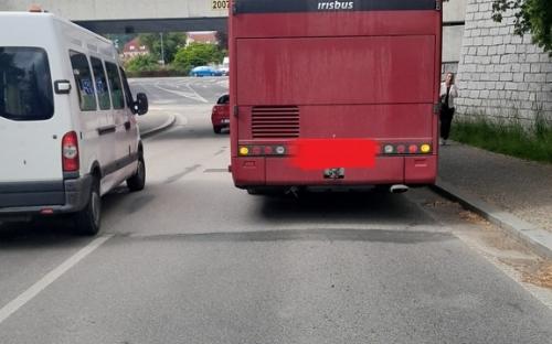kveten_svodka_autobus_viadukt.jpg