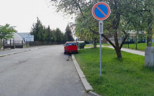 kveten_parkovani_machova.jpg