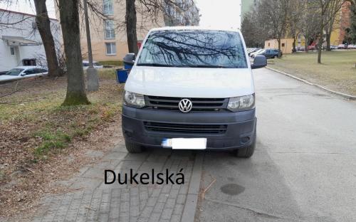 unor_parkovani_dukelska.jpg